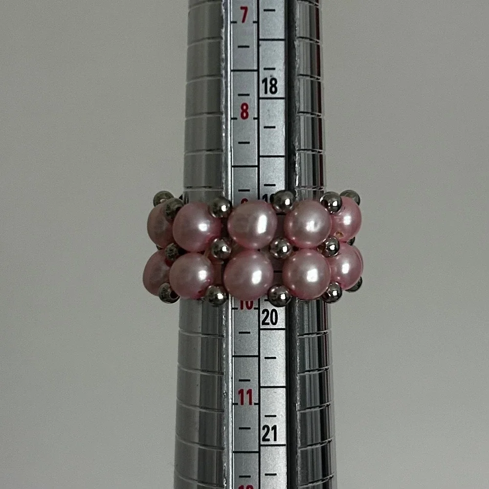 Woven Pearl Beaded Ring Set Pink and Peacock Grey Iridescent Size 9.5 Old money